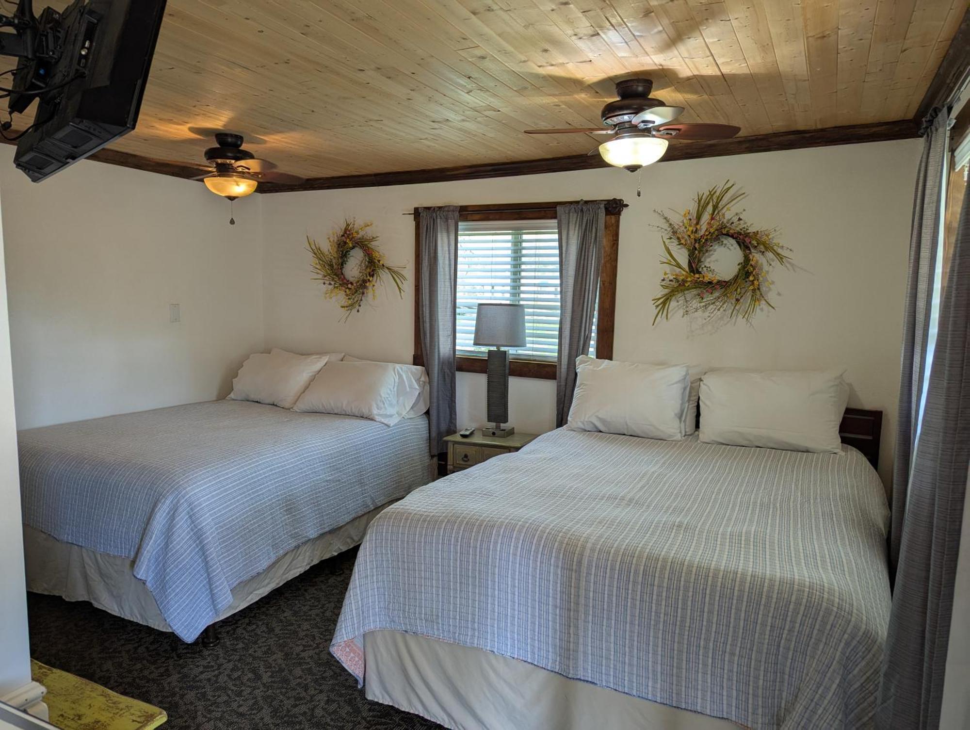 Squaw Valley Motel Room 8 Скуо Вали Екстериор снимка